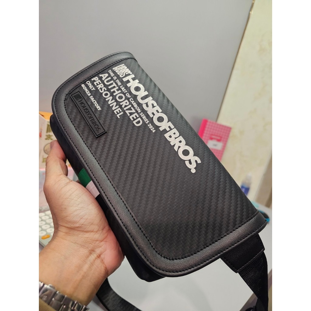 กระเป๋า Hobs monza carbon 8นิ้วคาดอก + กล่อง + การ์ด