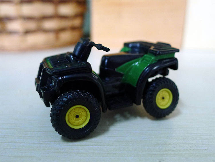 John Deere Gator Dier ขับเคลื่อนสี่ล้อรถ ATV รุ่นของเล่น American Anders ERTL 1: 64