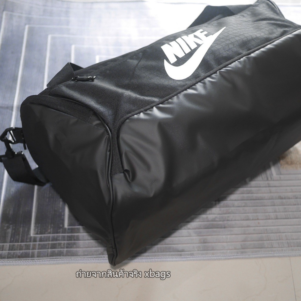 ♞Duffel bag Nike โลโก้เต็ม ใบใหญ่ ไซส์ 57 ซม. ทำเป็นเป้ได้ กระเป๋าเดินทางฟิตเนส มีช่องใส่รองเท้า ใบ