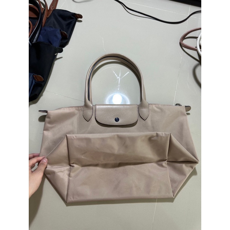 ขายแล้วพร้อมส่ง ของแท้  Longchamp size M หูยาว สีชมพูนู้ด แฟชั่น