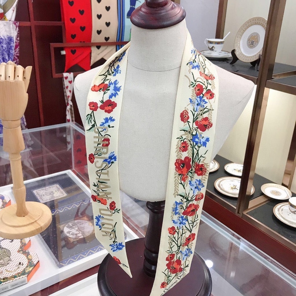 Dior124 กระเป๋าถือ Streamer กระเป๋าจับผ้าพันคอผ้าไหมผ้าพันคอ Laced-Up กระเป๋าริบบิ้นยาว Headscarf ผ