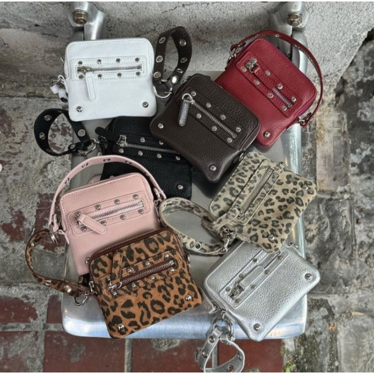 Deinet STUD กระเป๋าสตางค์โซ่ไขว้