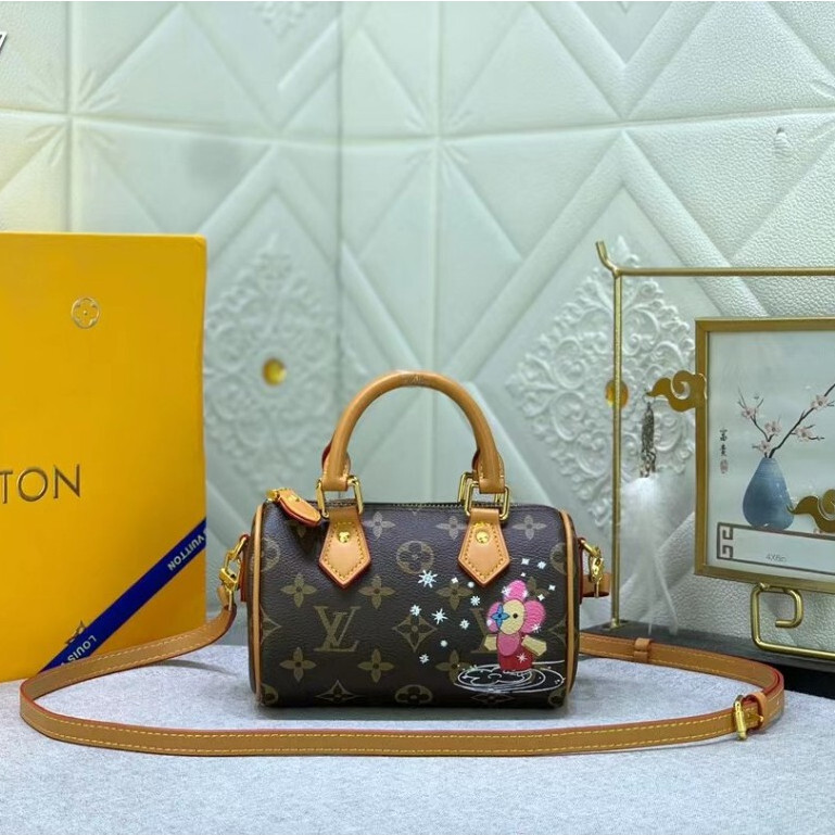 ใหม่พร้อมกล่อง, กระเป๋า Louis Vuitton LV, หนังแท้นําเข้าระดับพรีเมียมของผู้หญิงไหล่เล็ก Nano Speedy