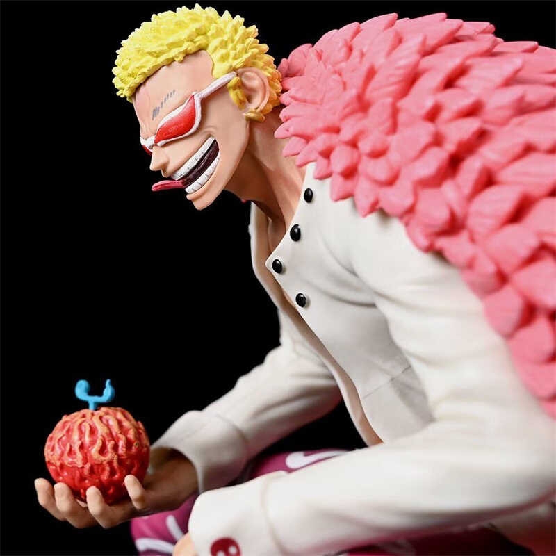 One Piece GK Doflamingo Squatting Posture Xiaotang สามารถเปลี่ยนมือ Double-Headed Figure Boxed Model