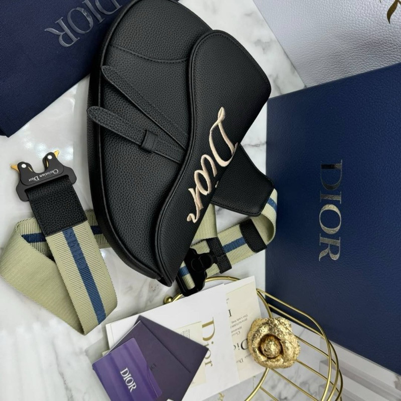 กระเป๋าคาดอกdior. BAG พร้อมส่ง เนื่องานสวย หนังสวยอะไหล่สวย size25cm