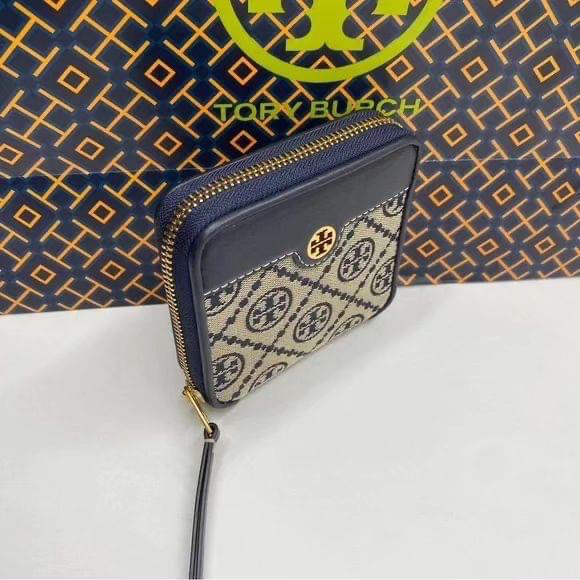 ♞TORY BURCH ️ งาน Shop ️ T MONOGRAM BI-FOLD WALLET กระเป๋าสตางค์ผู้หญิง yutj