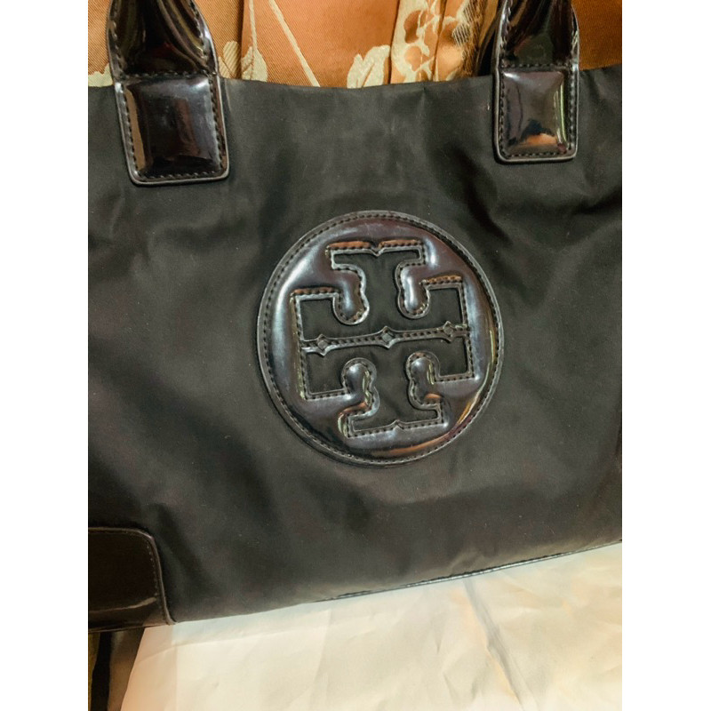 ♞,♘,♙กระเป๋าสะพาย Tory Burch Ella medium Nylon tote yutj