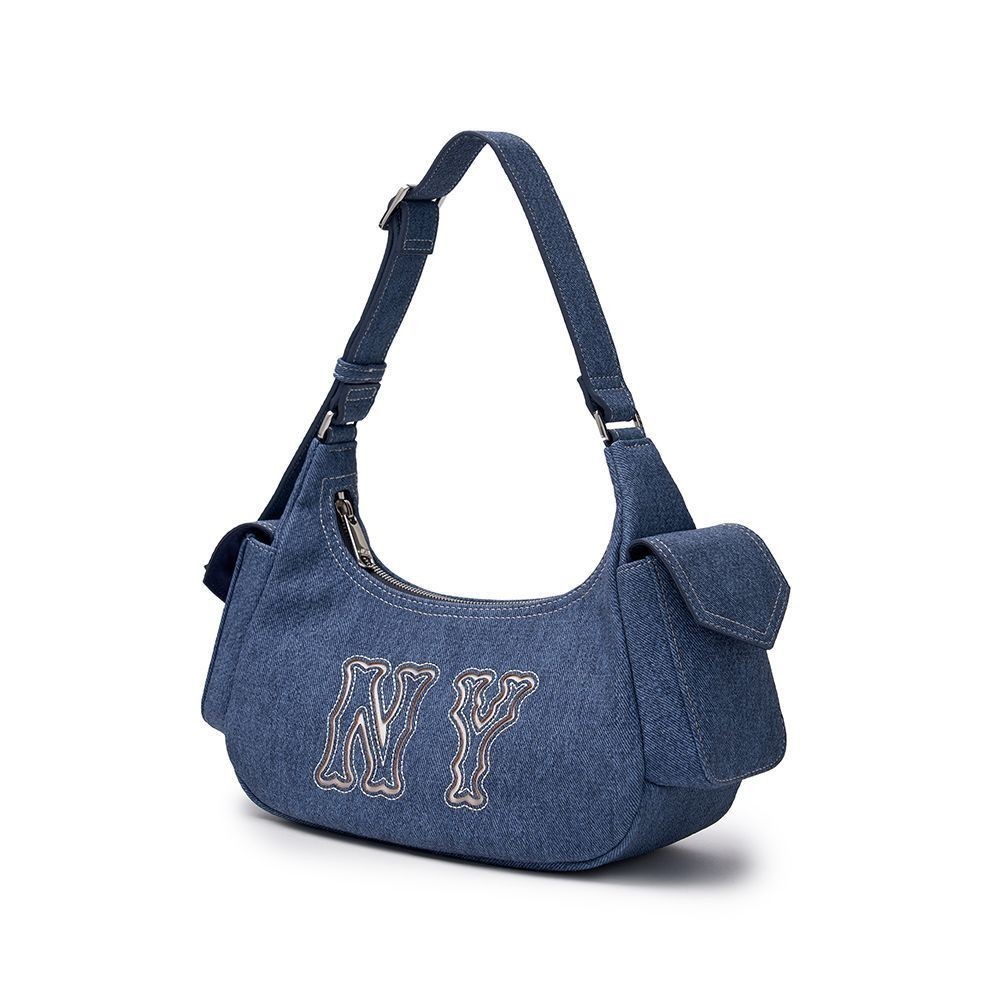 ♞MLB กระเป๋าทรงโฮโบ ยูนิเซ็กส์ Denim Coopers Mega Logo รุ่น 3ABQM034N 50INS สีน้ำเงิน kdie