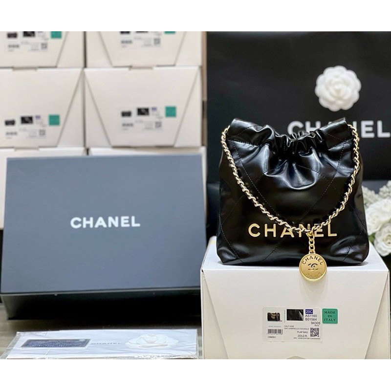 CHANEL 22 MINI Handbag(Ori)VIP  หนังอิตาลีนำเข้างานเทียบแท้ size 20x19x6 cm.  ราคา 10,500฿