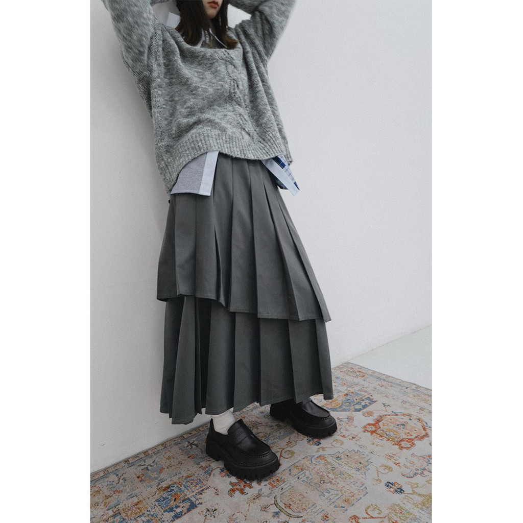 Shanmieleng ฤดูใบไม้ร่วงสีเทา Beveled กระโปรงจีบการออกแบบ Feel All-Match Niche กระโปรงยาวปานกลางสไตล์ใหม่