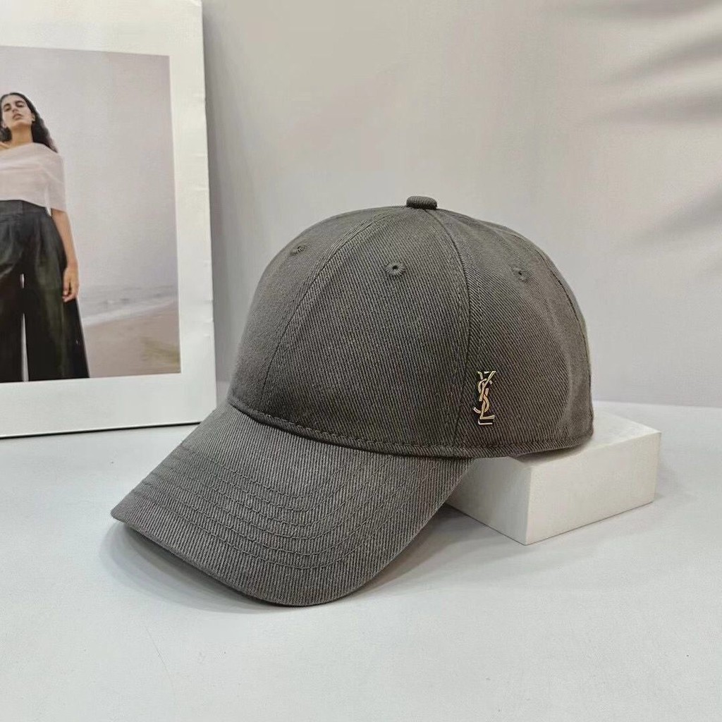 Yves Saint Laurent YSL Japanese Lettered Peaked Cap พร้อมโลโก้ขนาดเล็กเย็บปักถักร้อยเบสบอลหมวกผ้าฝ้า