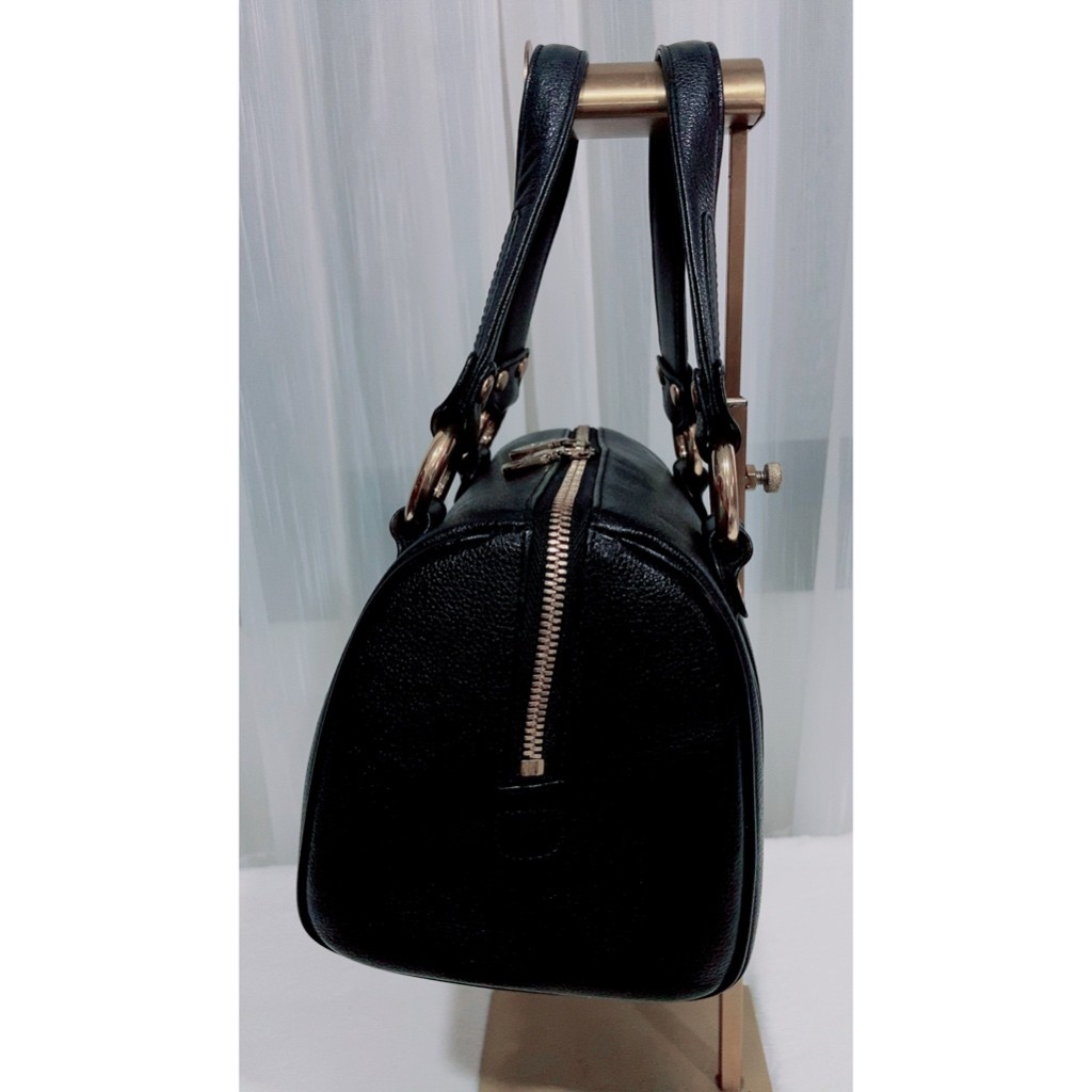 ♞,♘,♙กระเป๋ามือสอง MCM ทรงหมอน ของแท้ fdki