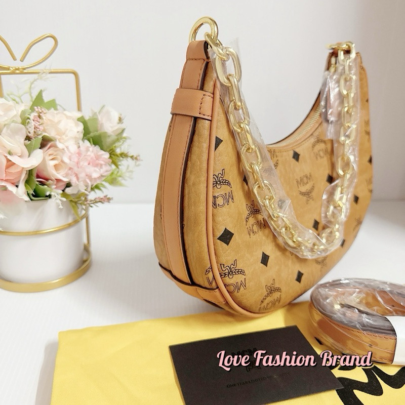 ♞,♘,♙ผ่อน0%แท้100 กระเป๋าสะพาย MCM AREN Essential Half Moon Hobo Bag djd