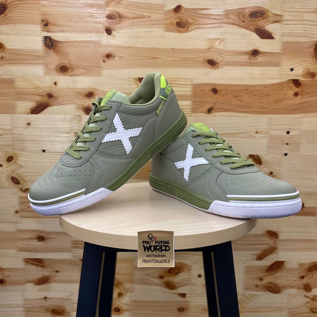 ในสต็อก MUNICH G3 PROFIT 122 OLIVE KASUT FUTSAL SHOE (ต้นฉบับ 100% ผู้ขายในท้องถิ่น & READY STOCK)