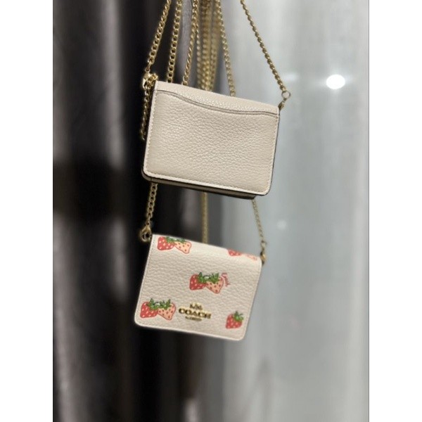 ♞,♘NEW  Coach Mini Wallet on Chain with Strawberry Print eyru