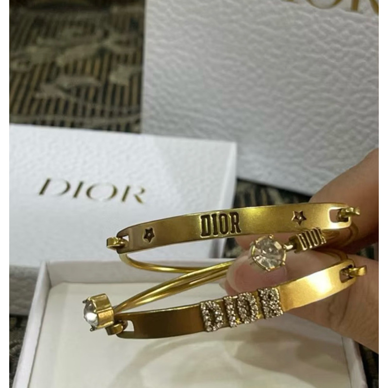 Vip Gift  Dior bracelet set 3 ชิ้น มีเเท็ก+อุปกรณ์ครบ