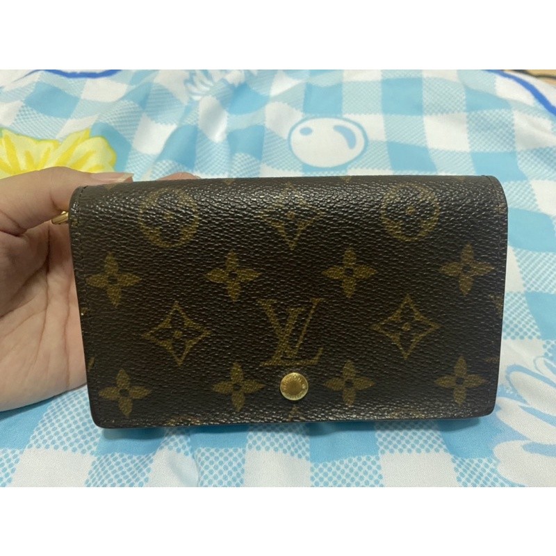 กระเป๋าสตางค์ LV มือสอง ของแท้