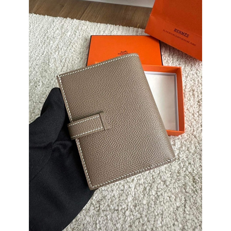 #มือ2 Like new Hermes wallet สี etoupe #stamp B (ปี23)
