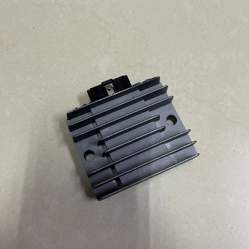 YAMAHA XMAX250 XMAX 250 XMAX-250 XMAX RECTIIER & REGULATOR RECTIFIRE และ REGULATOR KATAO KATAU KATAB