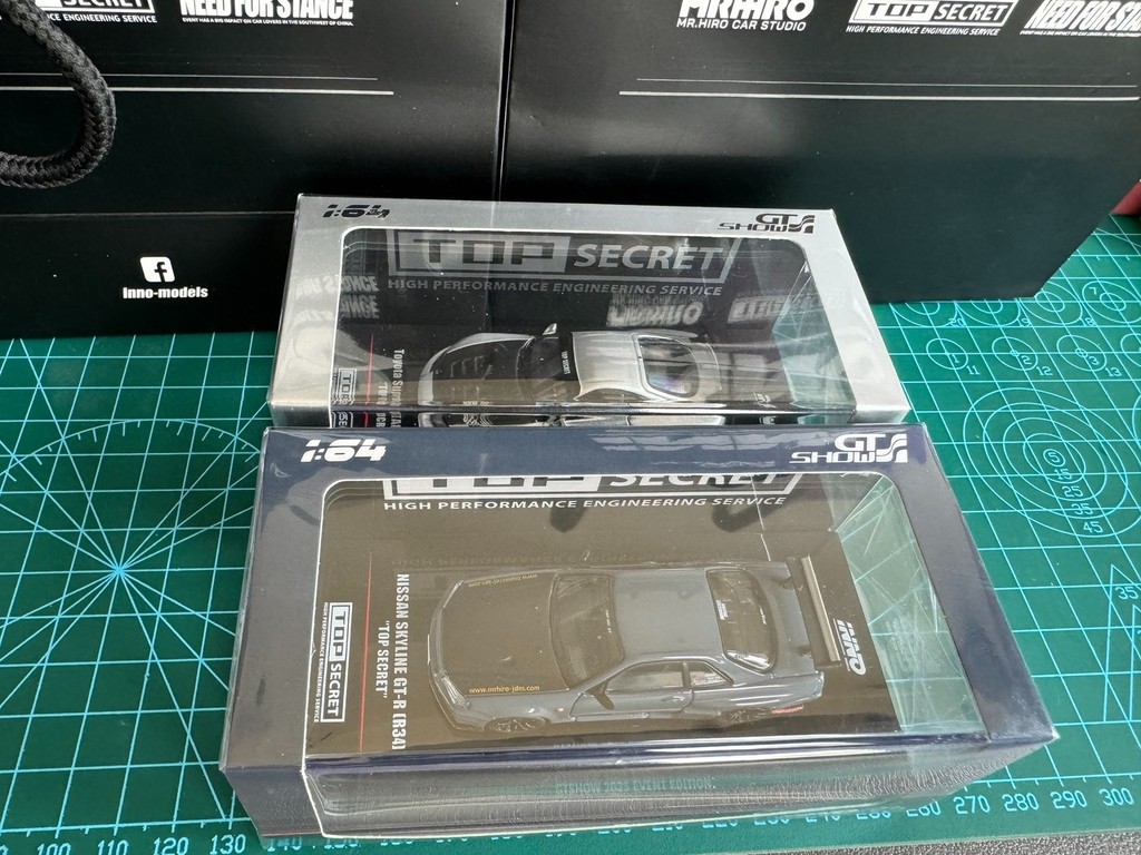 INNO 1:64 TOP SECRET Nissan Skyline GTR R34 2025 SUZHOU GT แสดงรุ่นรถโลหะผสม