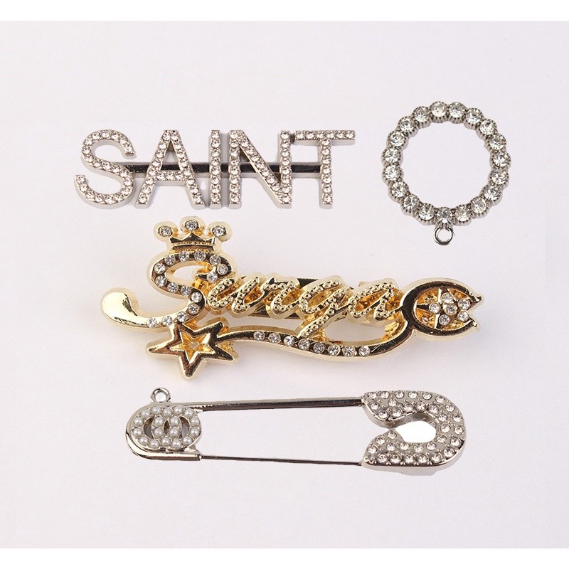 ในสต็อก โลหะอินเทรนด์โลโก้ Jibits การออกแบบโซ่รองเท้าตกแต่ง Pin เพชร Inlay Jibits Charms Croc สําหรั