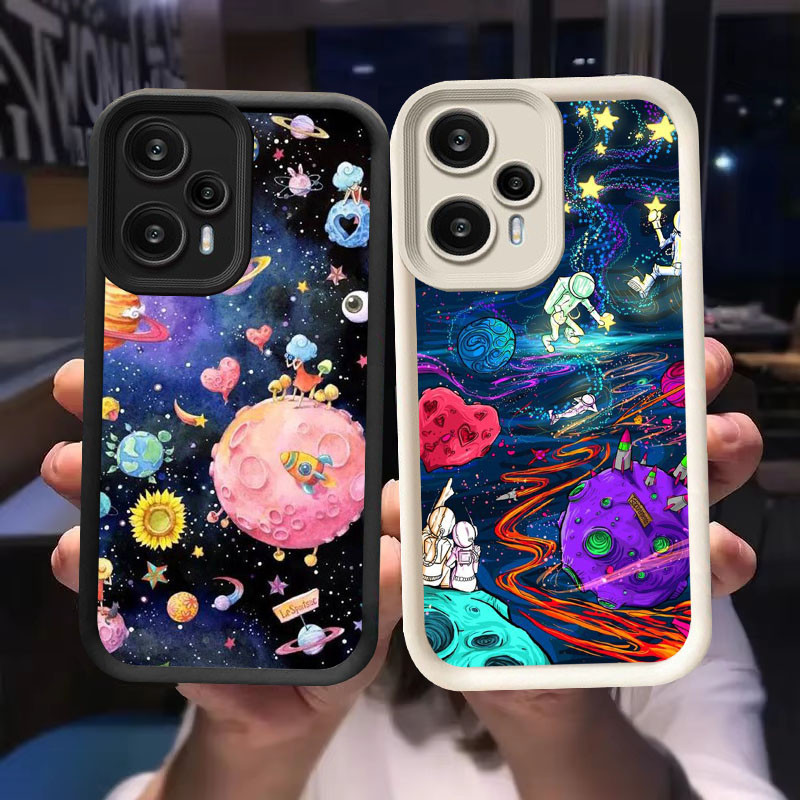 O-69 นักบินอวกาศ Space Casing สําหรับ Xiaomi Redmi 13 POCO F6 F5 X5 Turbo 3 5G สีดําและสีขาว