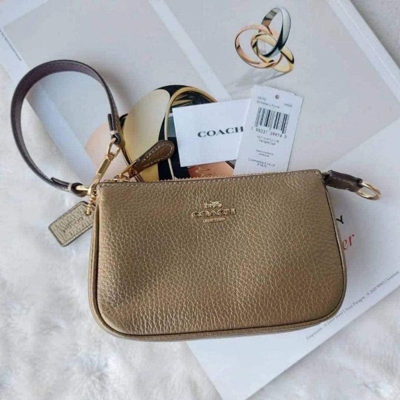 ♞,♘พร้อมส่งกระเป๋า NEW COACH Norita 15 สีGold/Metallic Pyrite6" (L)สีทอง เมทาลิค pom
