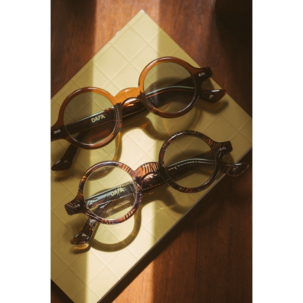 แว่นกันแดด Dafa รุ่น Reveal Sun By Click glasses