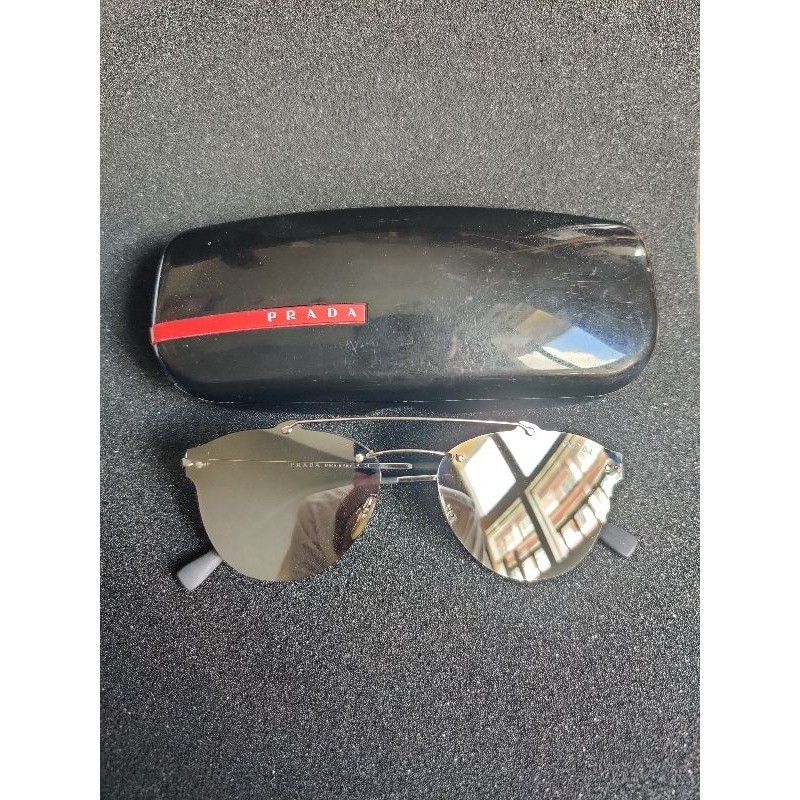 แว่นกันแดด Prada มือสองของแท้