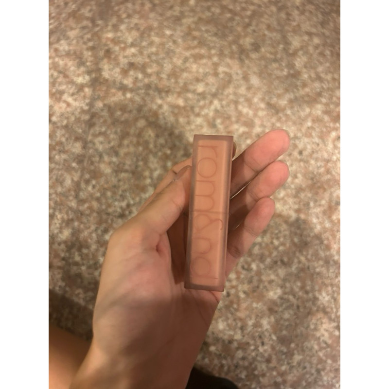 ลิป rom&nd สีนูดอ่อน