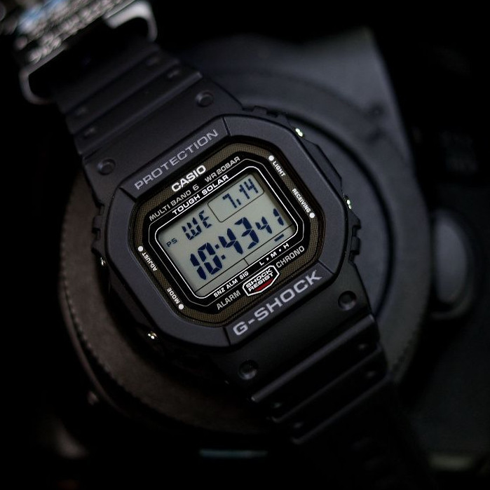 นาฬิกา JDMนาฬิกาผู้ชาย Casio G-Shock Eco-Drive World Time ความสว่างสูงเคสแปดเหลี่ยมสีดำ GW-5000U-1J