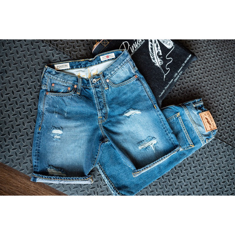 pinion denim ขาสั้นฟอกซีดขาด