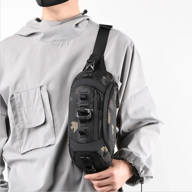กระเป๋าคาดหน้าอกลายพราง Mens - ยุทธวิธีความจุขนาดใหญ่ Cool & Functional สําหรับกลางแจ้ง สไตล์ Travel & Street!