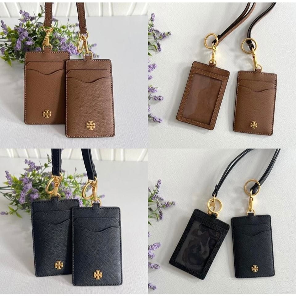 ♞ TORY BURCH 136584, 84726 EMERSON LANYARD  ทอรี่กระเป๋าคล้องบัตรพนักงาน น้ำตาลล้วน due