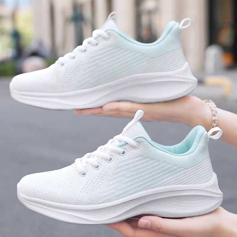 1 สเก็ตเชอร์ส รองเท้าผู้หญิง Women Gorun Consistent Shoes -