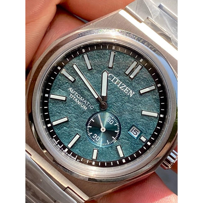 นาฬิกาข้อมือ Citizen Zenshin Mechanical Light Blue Dial Super Titanium Bracelet NJ0180-80X