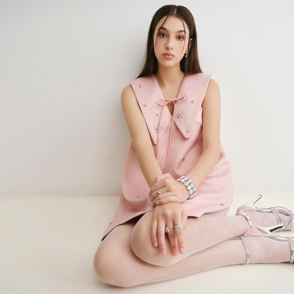 Darling.ism - ชุดเดรสทรงหลวมสําหรับผู้หญิงมีหิน Gracy Dress ผ้าไม่P