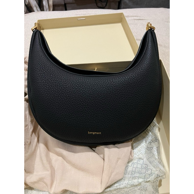 ♞มือสองใช้ครั้งเดียว Songmont luna size M สีดำ uie