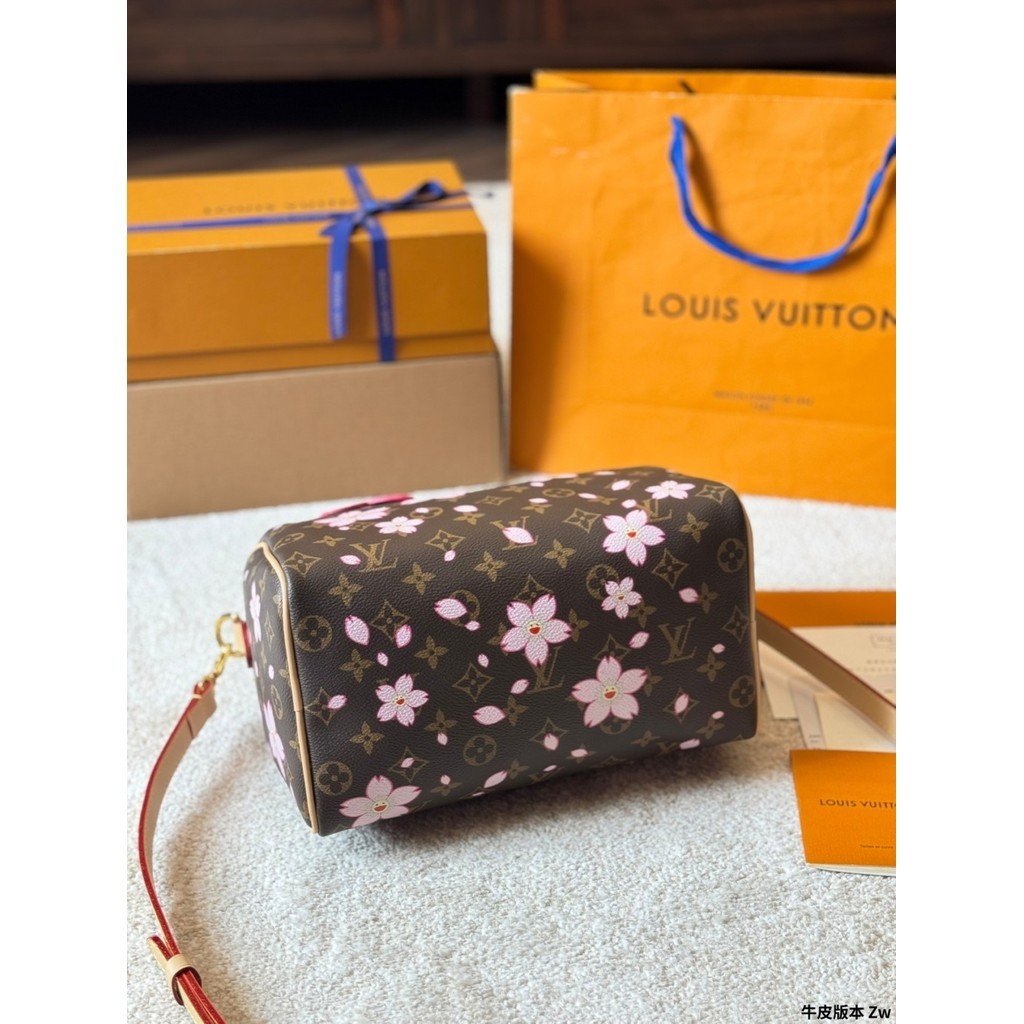 < Yuyu Ready Stock > Classic Cowhide Cherry Blossom Pillow Bag กระเป๋าถือหรูหรากระเป๋าถือที่ใช้งานได้จริงกระเป๋าสะพายขนาด 25 * 20 ซม.