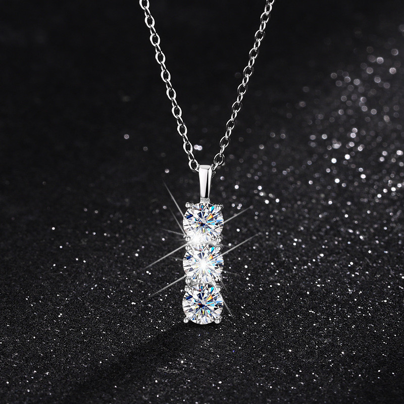 D สี Moissanite สร้อยคอ 1.5ct Moissanite จี้สร้อยคอหญิง s925 เงินสเตอร์ลิงจี้สาม Living สร้อยคอหิน