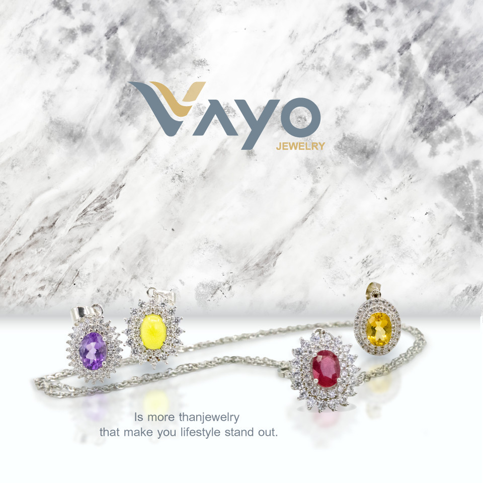 สร้อยเงินแท้ จี้พลอย ทรงวงรีประดับเพชร : Vayo Jewelry