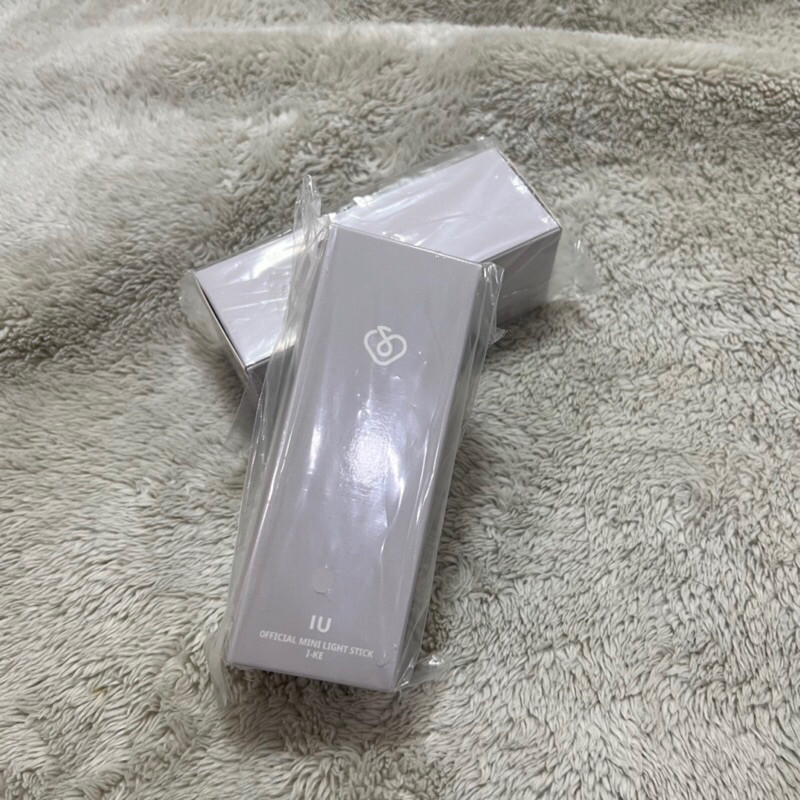 พร้อมส่ง mini i-ke keyring IU ไอยู พวงกุญแจแท่งไฟ