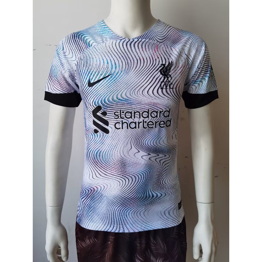 ในสต็อก 22-23 Liverpool Soccer jersey Player version เสื้อฟุตบอลคุณภาพสูง