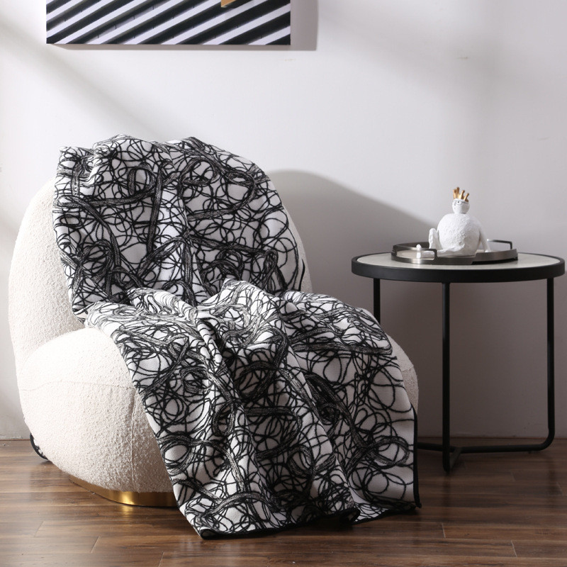 Black and white striped model room bed blanket, tail blanket, sofa bed, decorative blanket, homestay