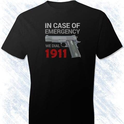 ในกรณีของ Emergency We Dial 1911 เสื้อยืดแขนสั้นสีดํา
