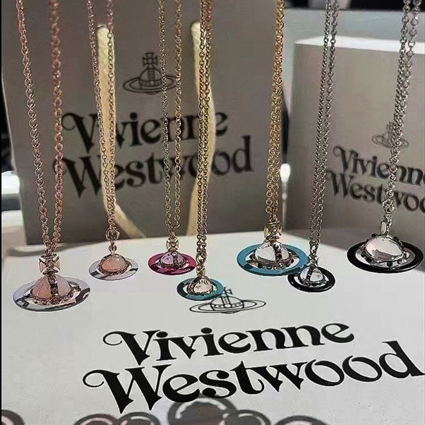 Vivienne Westwood High-version Orbital Frosty Wind ทาสีสามมิติ Orb ลูกปัดแก้วสร้อยคอดาวเสาร์