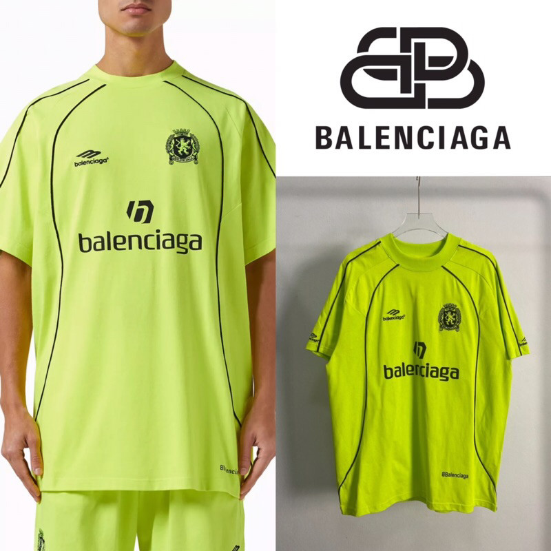 เสื้อยืดแขนสั้น Balenciaga Paris Soccer T-Shirt in Vintage Jersey (สีเขียว)