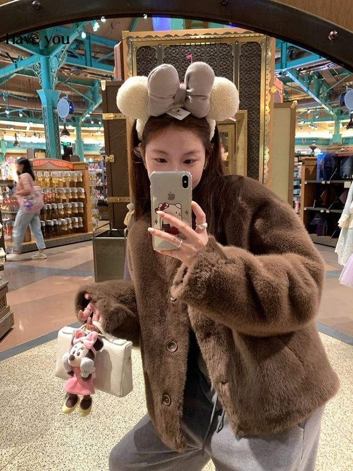2024 ฤดูหนาวรูปแบบใหม่เลียนแบบ Mink Fur Coat ผู้หญิงสั้นหลวม Slimmer ดู High-End หนา Furry Top