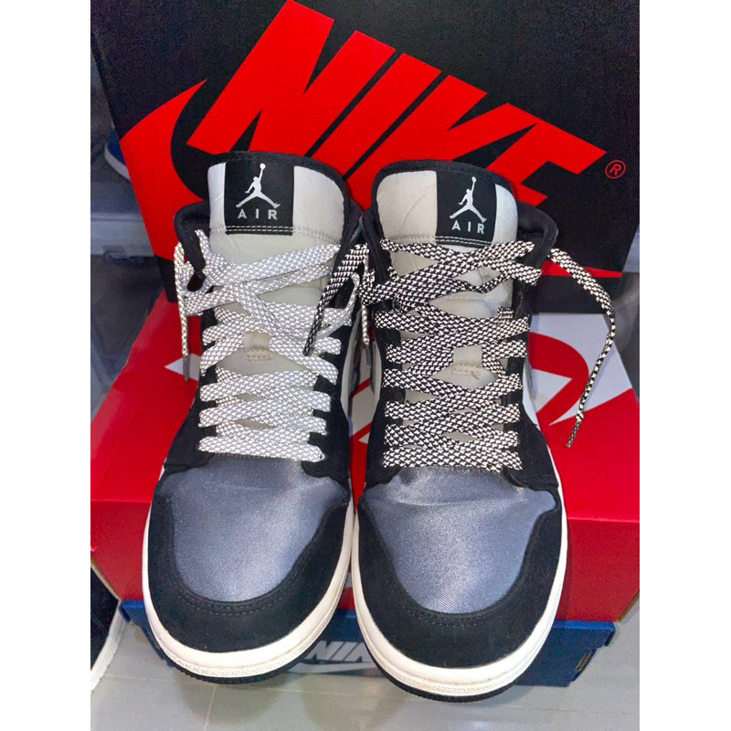 2024 Air jordan 1 mid satin grey toe มือสองแท้ 100%