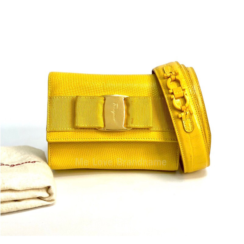 Ferragamo Vara Belt Bag (รับประกันสินค้าแท้)